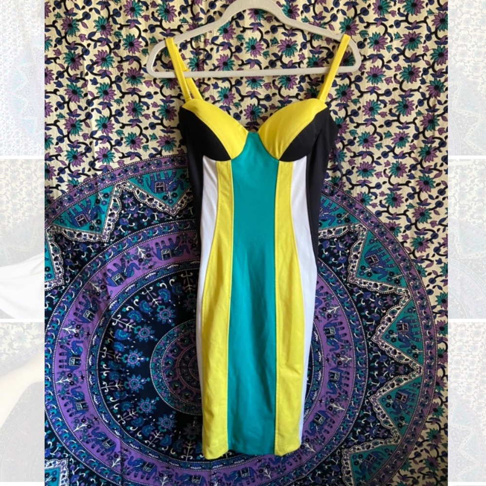 Fitted color block midi dress